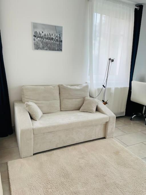 Apartament Studio-apartment Mit Balkon *