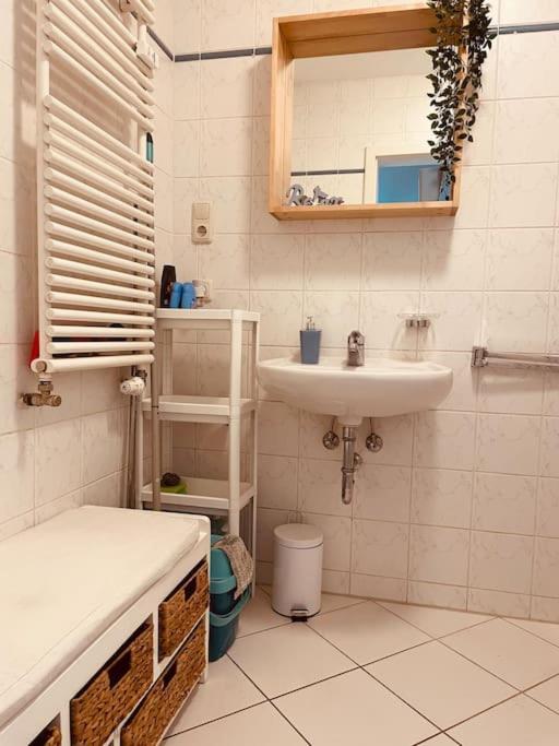 Apartament Studio-apartment Mit Balkon *