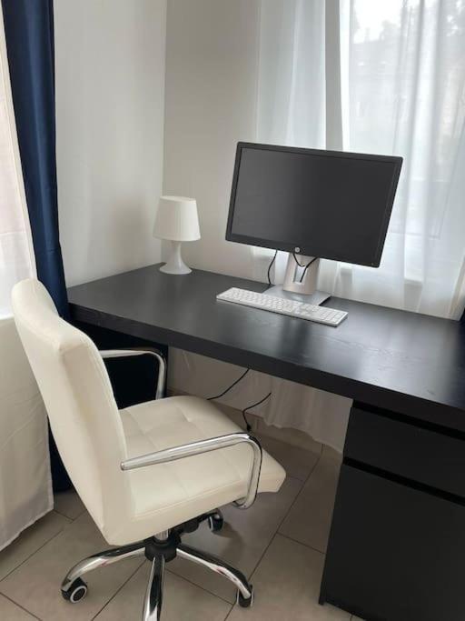 Studio-apartment Mit Balkon Apartament Drezno
