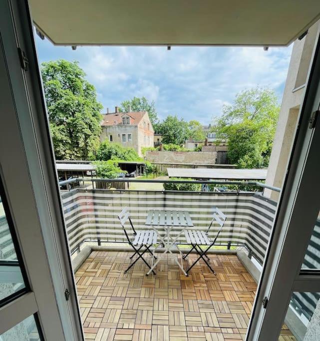 Apartament Studio-apartment Mit Balkon *