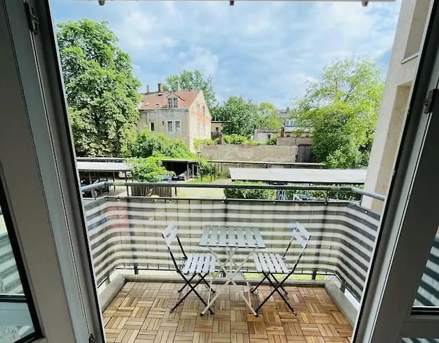 Studio-Apartment Mit Balkon